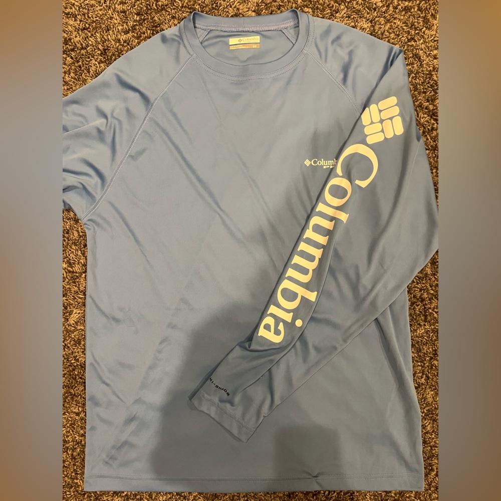 Columbia Men's Light Blue Shirt